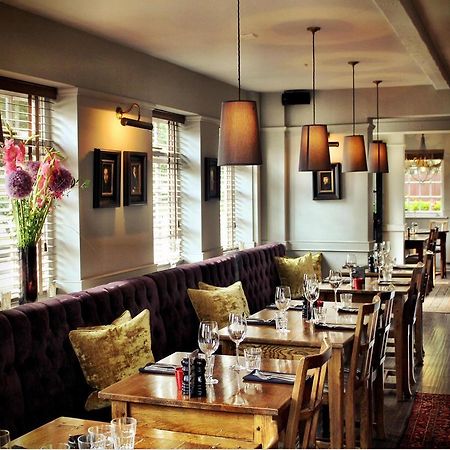 The Black Horse Fulmer ภายนอก รูปภาพ